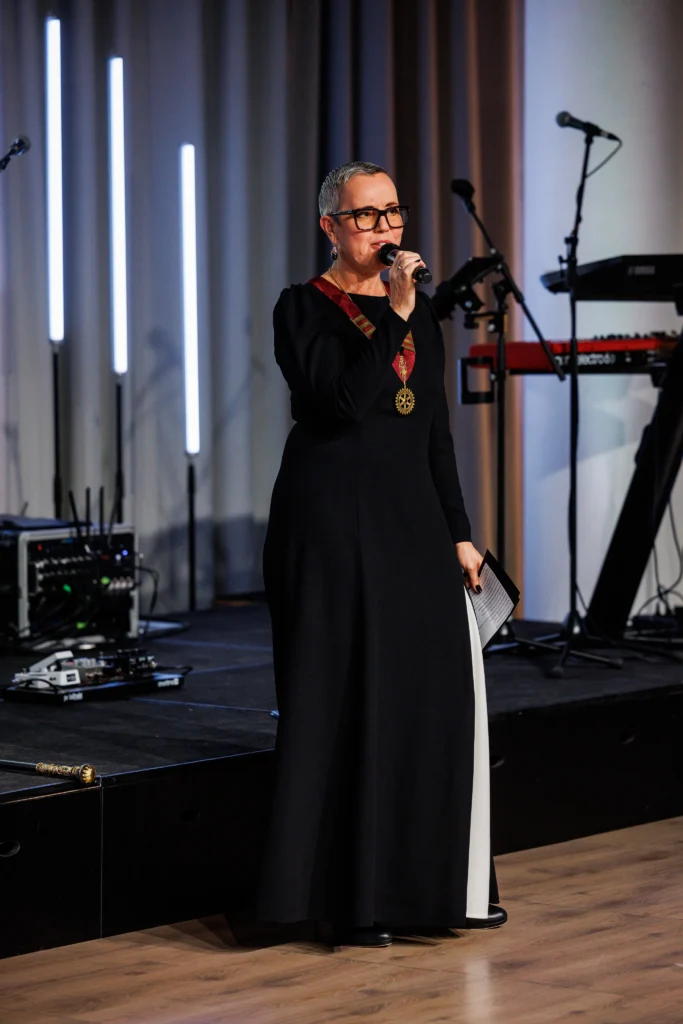 15Nov2025_193629_0R9A2002_photoby_rKooskora